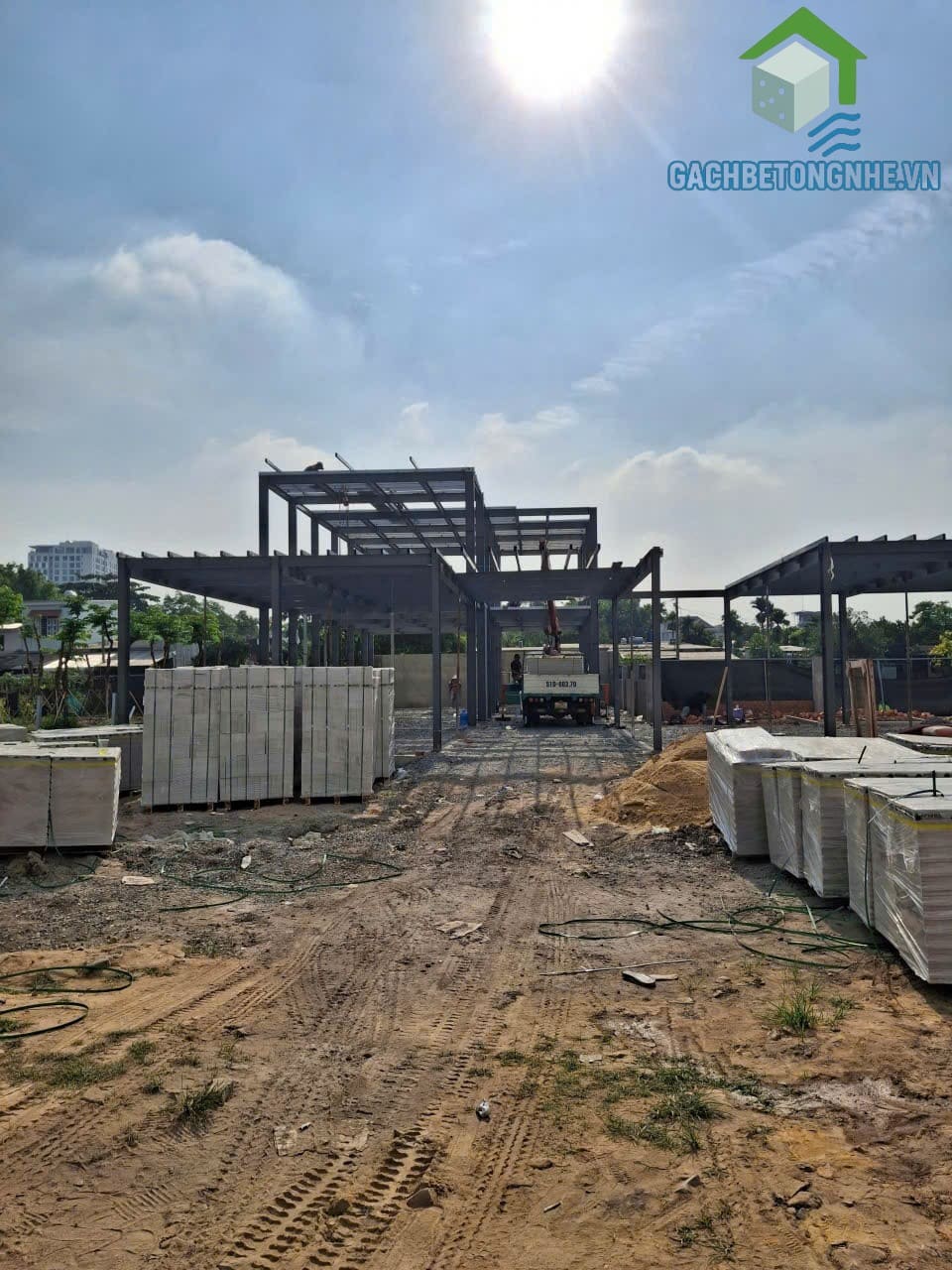 Nhà khung thép xây gạch AAC có tốt không>